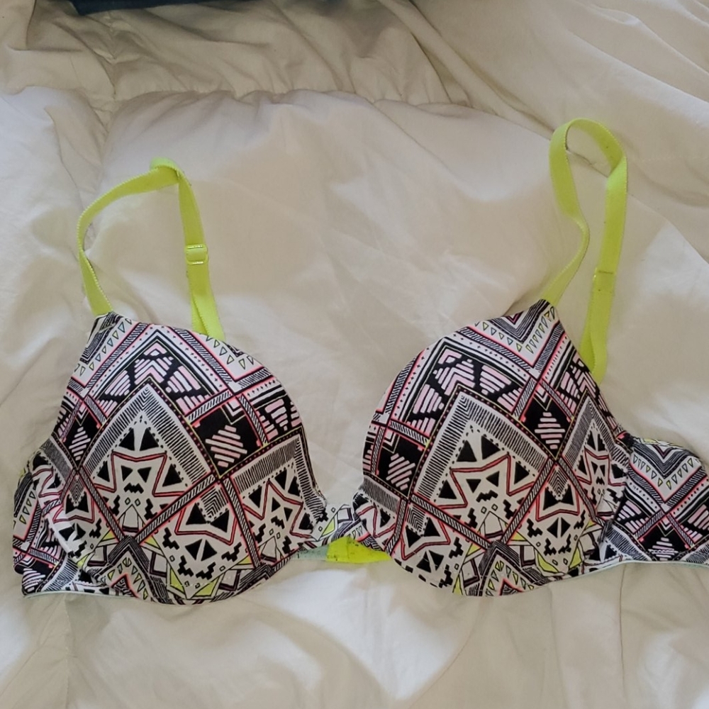 Patterned 34B VS Pink bra. Neon/Black/White